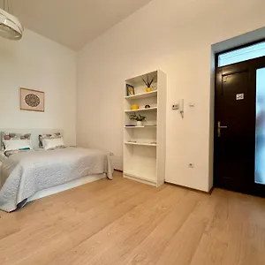3* Aparthotel Gracia House
